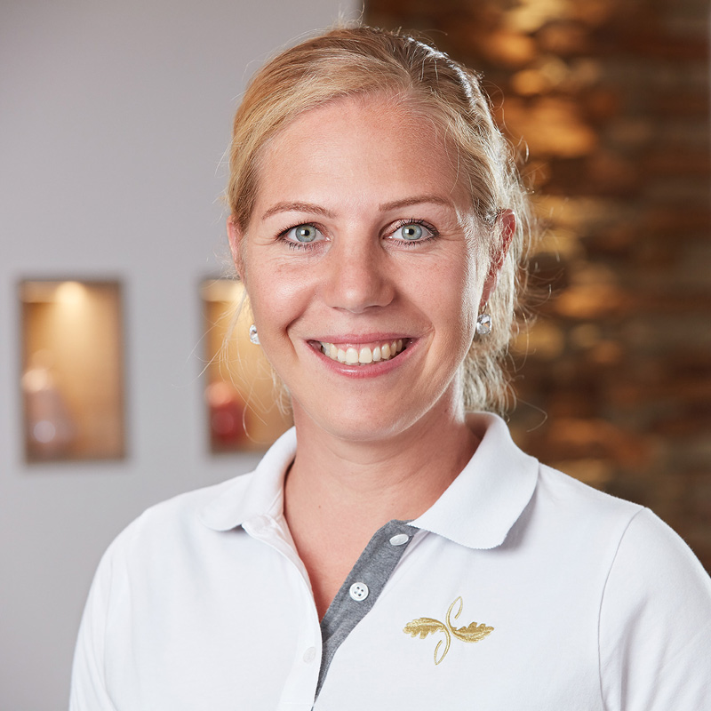 Portraitbild Jasmin Hafner